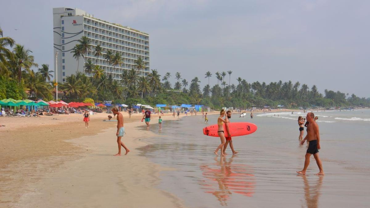 Alma Beach Hotel เวลิกามา ภายนอก รูปภาพ