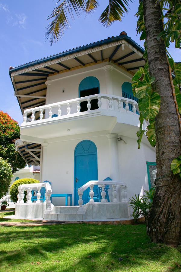 Alma Beach Hotel เวลิกามา ภายนอก รูปภาพ