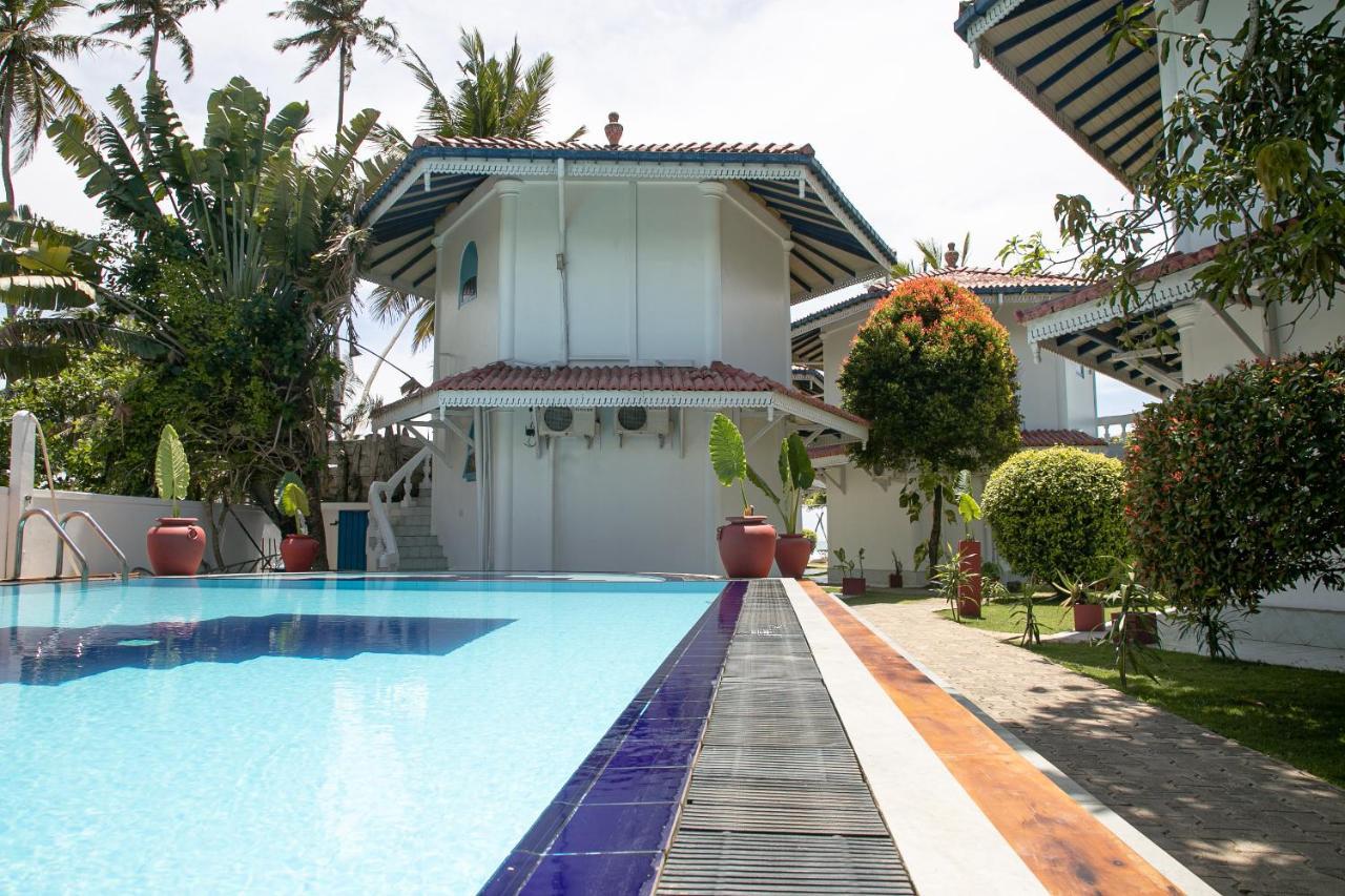 Alma Beach Hotel เวลิกามา ภายนอก รูปภาพ