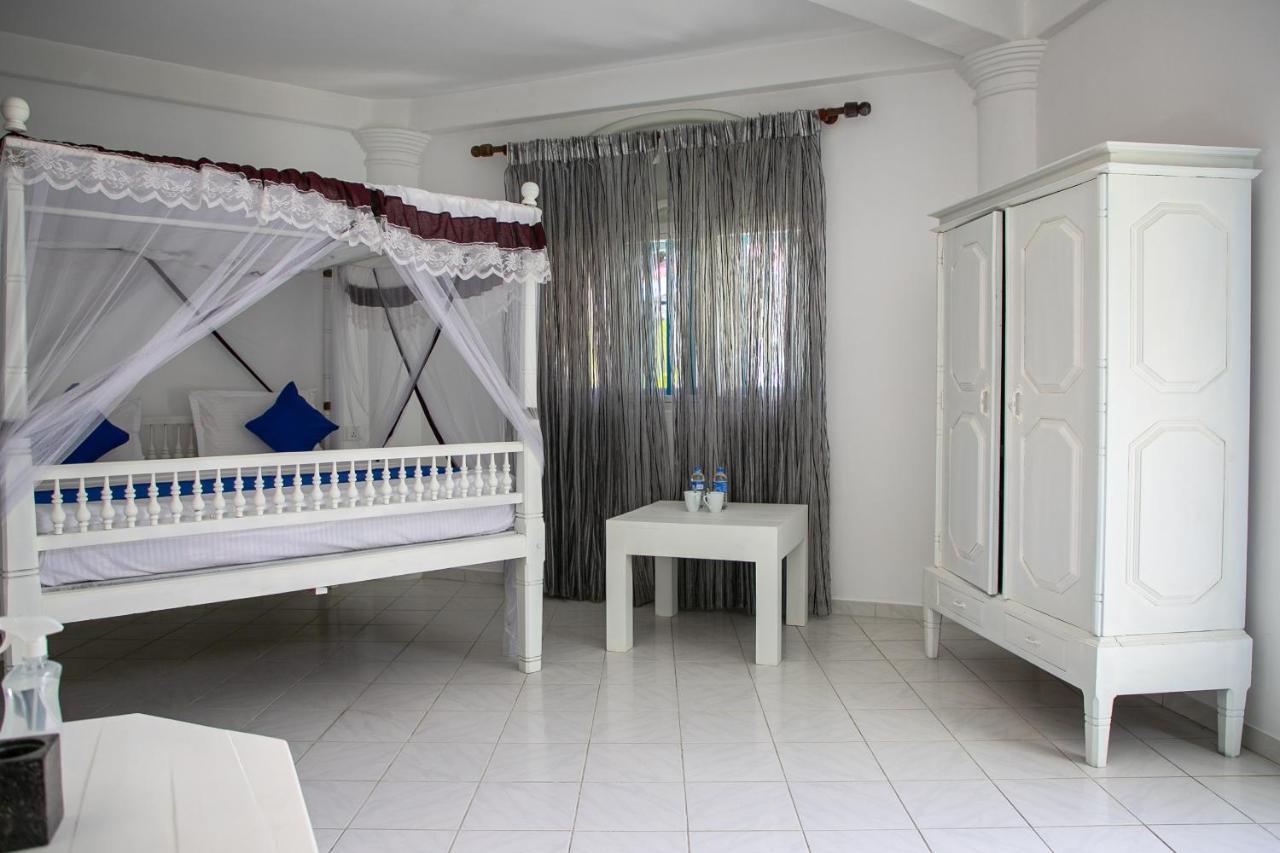 Alma Beach Hotel เวลิกามา ภายนอก รูปภาพ